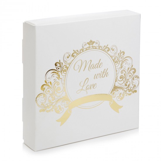 Коробка "Make with love" тиснение золотом для макаронс, пряников, 150*150*35 Коробка "Make with love" тиснение золотом для макаронс, пряников, 150*150*35