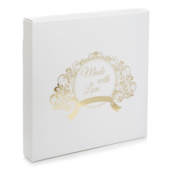 Коробка "Make with love" тиснення золотом для макаронс, пряників, 200*200*35 Коробка "Make with love" тиснення золотом для макаронс, пряників, 200*200*35