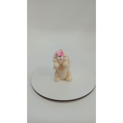 Фігурка із шоколадної глазурі "Зайченя з рожевим метеликом"